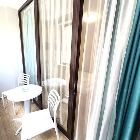 Appart hôtel Stamopolu Lux With Pool View Primorsko