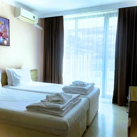 Stamopolu Lux With Pool View Апартхотел Приморско